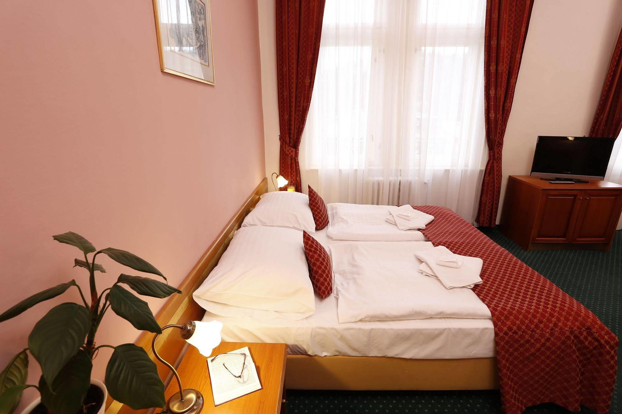 Spa Hotel Villa Smetana Karlovy Vary Exterior foto