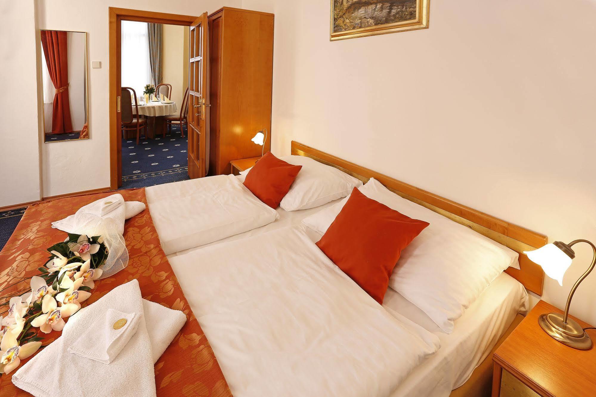 Spa Hotel Villa Smetana Karlovy Vary Exterior foto